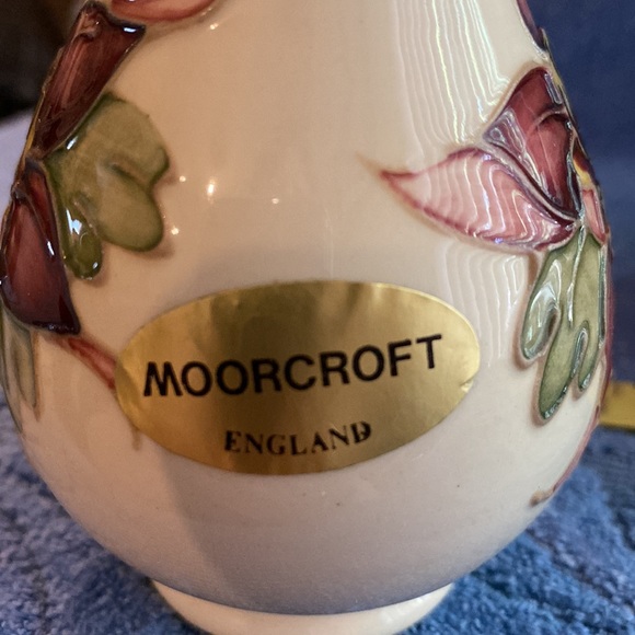 Moorcroft England Vases New in Box - Picture 4 of 9